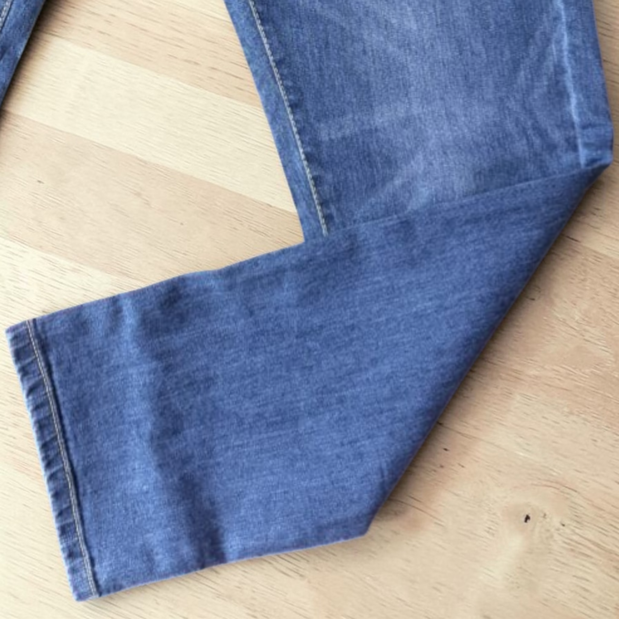 American Eagle Men’s Jeans – Classic Blue Wash